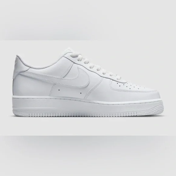 EUC [Nike] Air Force 1 White Athletic Tennis Shoes Sneakers Women’s 8 / Mens 6.5 - Picture 3 of 16